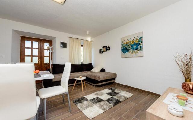 Apartment Mistral