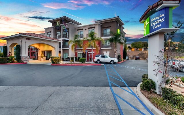 Holiday Inn Express Lake Elsinore