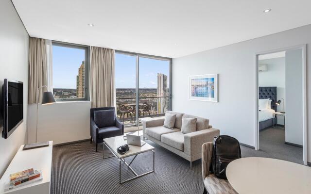 Meriton Suites Campbell Street, Sydney