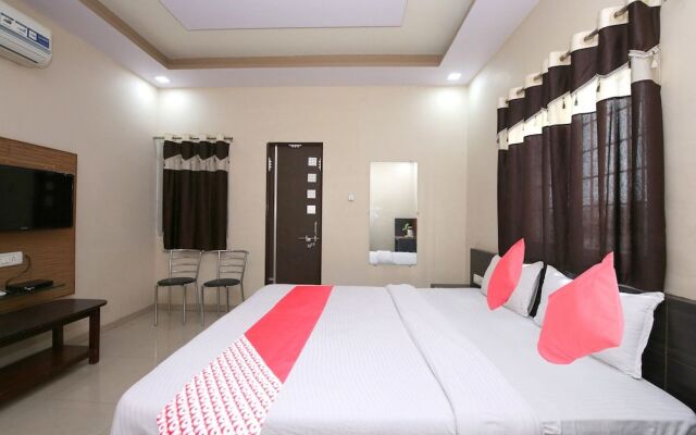 OYO 48533 Hotel Aarna Palace