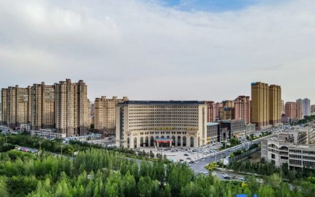 Merlinhod Zhonghua Hotel (Xilinhot Railway Station)