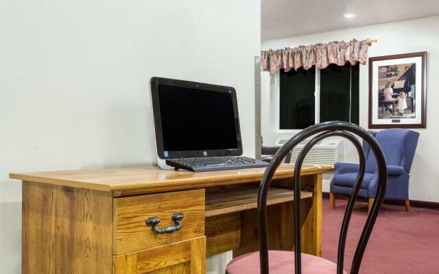 Super 8 by Wyndham Blackfoot