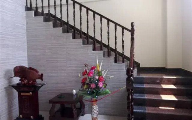 Linzhisong Hotel