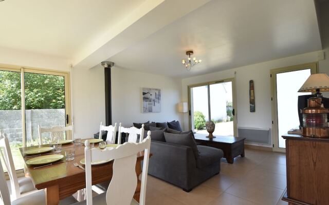 Luxurious Holiday Home in Plouhinec Near Sea