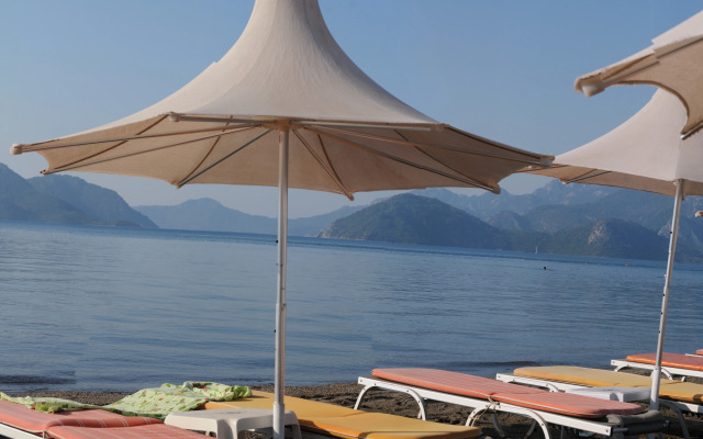 Mert Seaside Hotel