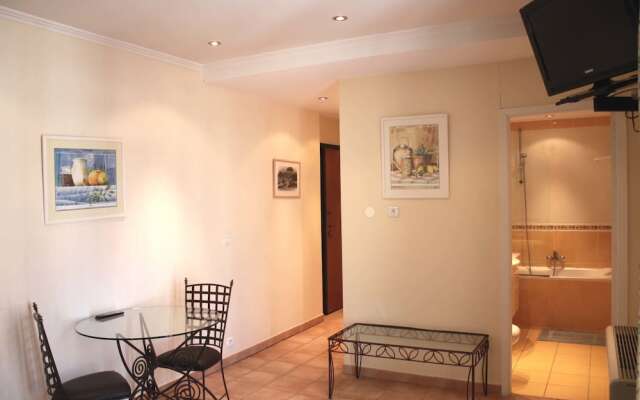 Studio Commandant Andre 22 by Viva Riviera