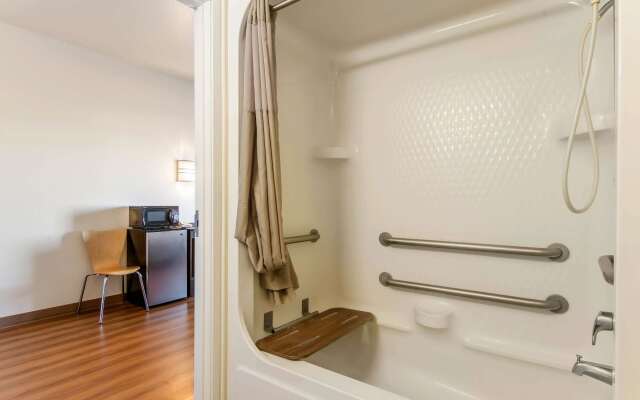 Motel 6 Wheatland, WY