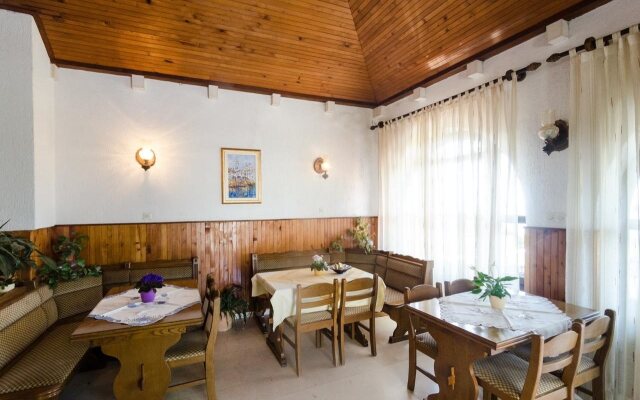 Guesthouse Moretić