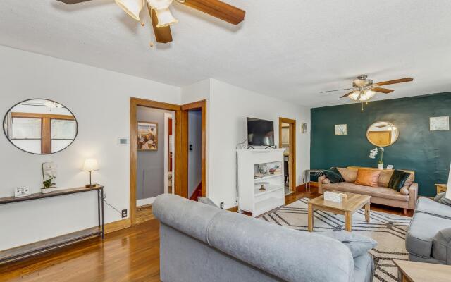 Cute Cozy and Cheerful 3 Bedroom House