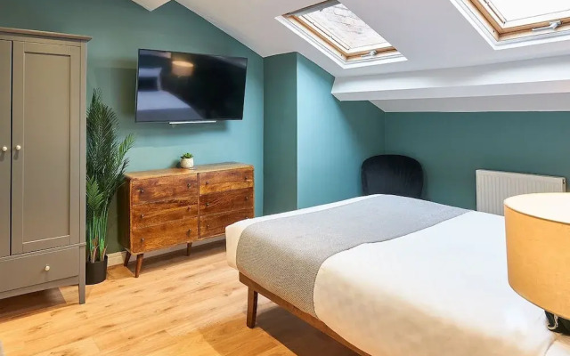 Host Apartments The Falkner Quarters III