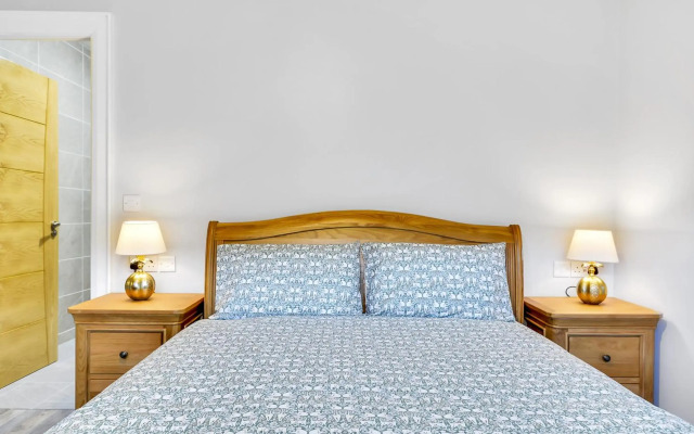 BayView Luxury 3 Bedroom Apartment First Floor