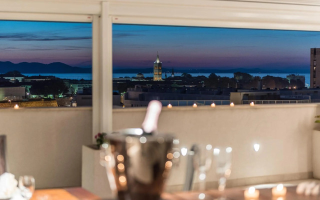 Penthouse with roof terrace