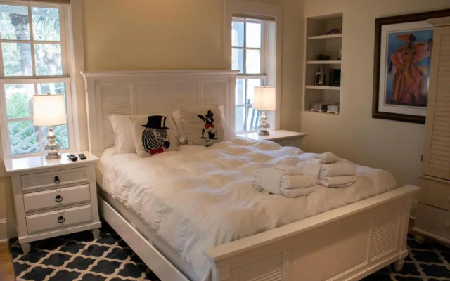 Lavish Two-story Oceanfront Home w/ Huge Deck, Wifi, & Incredible Views