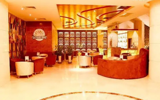 Lavande Hotel JHWG Metro Station