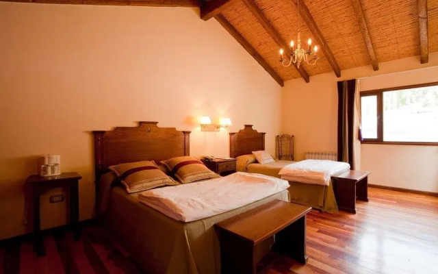 Marques de Tojo Hotel