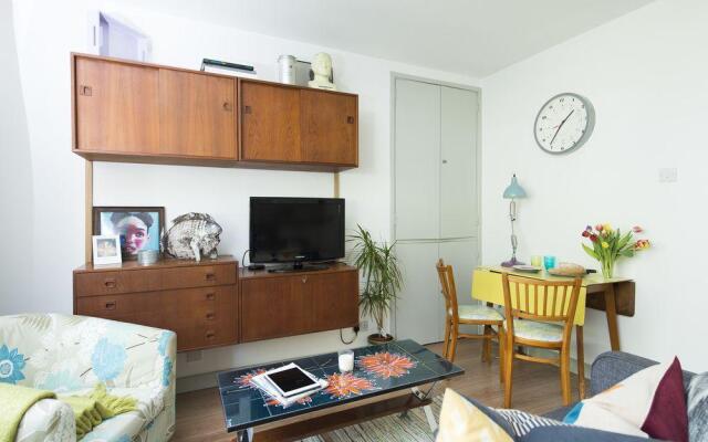 Amazing 1BR flat near Tower Bridge!