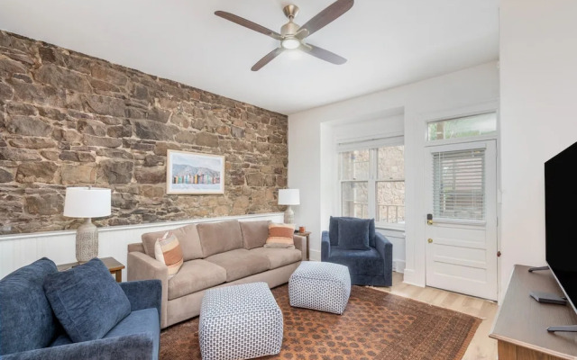 Stone Alley Condo 1 Bedroom Condo