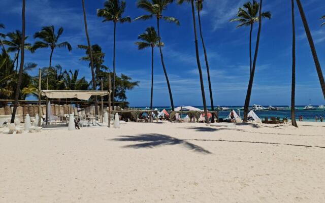 Amazing BeachFront condo Oceanview puntacana 2BR