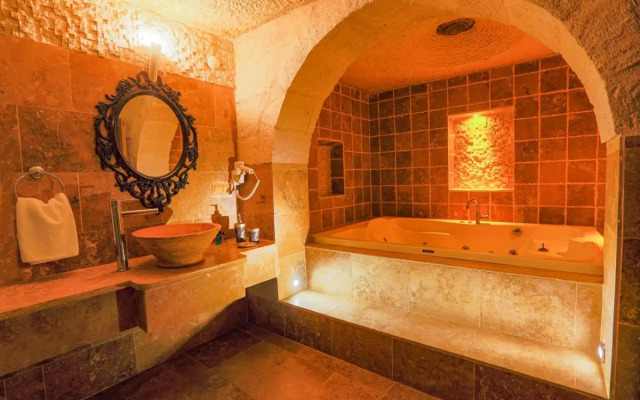 Sinasos Palace Cave Hotel