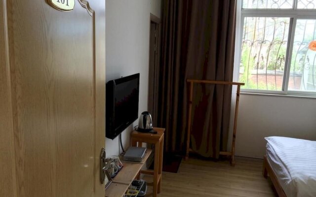 Dali Cloudy Yard Inn