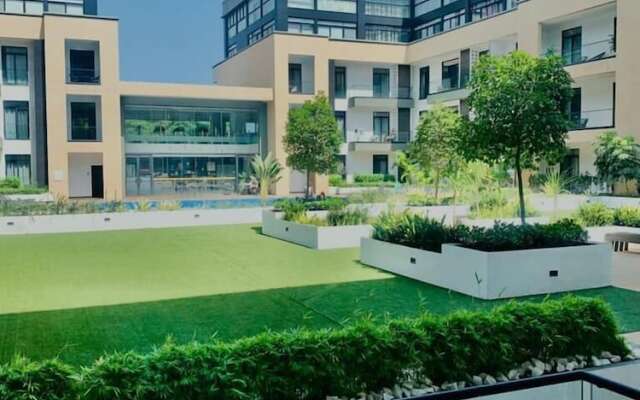 Golden Breeze Suites