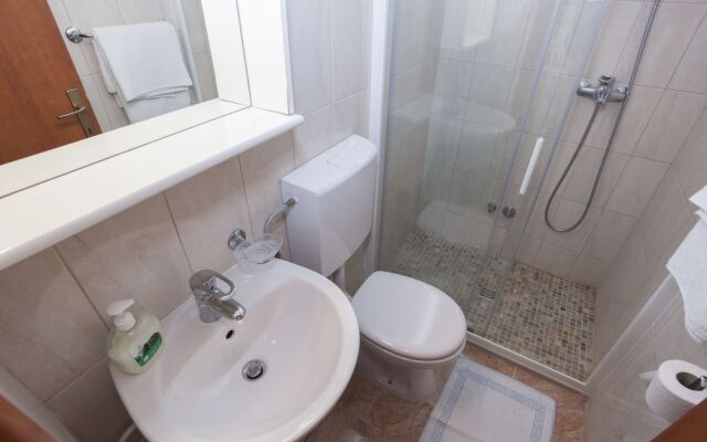 Apartments and Rooms Kapulica