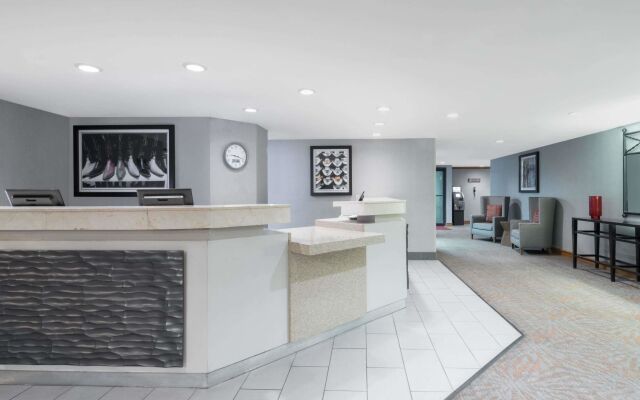 DoubleTree by Hilton Laredo