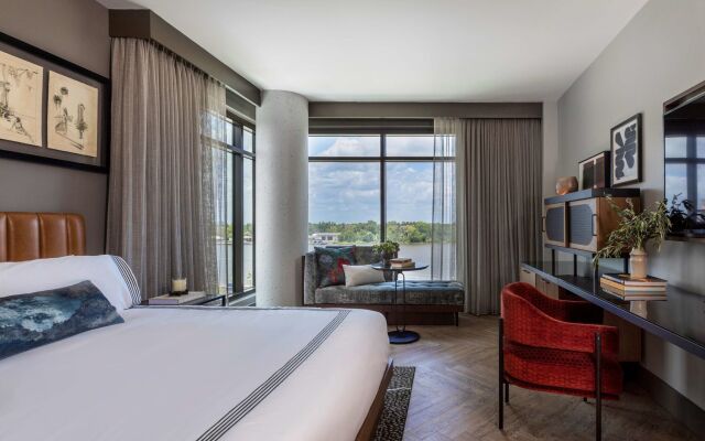 Thompson Savannah, by Hyatt
