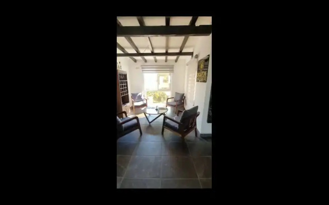 Cambero's Place - Centrally-located Loft-penthouse