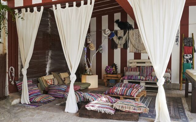 Lucky's Guest House