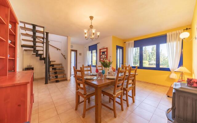 Sol in L'Escala with 4 bedrooms and 3 bathrooms