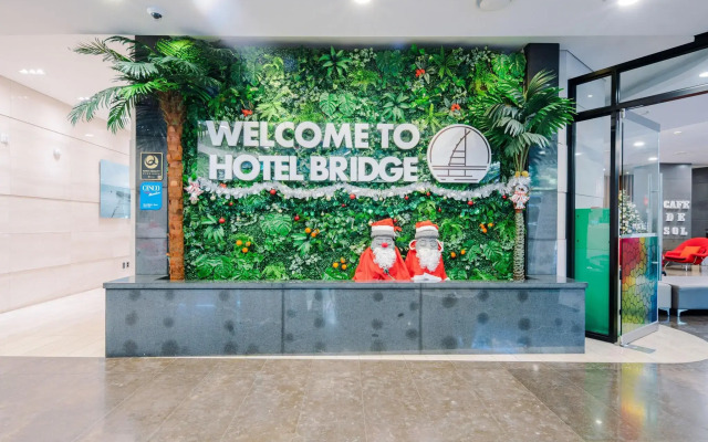 Hotel Bridge Seogwipo