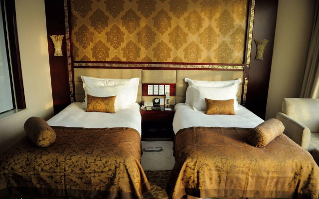 Vienna International Hotel Shandong Yantai FTA Jinshatan Xingyi Square