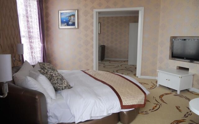 Earl Hao Holiday Hotel