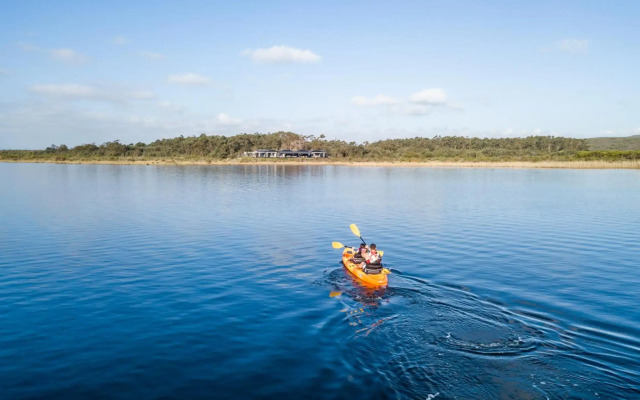 Perivoli Lagoon House