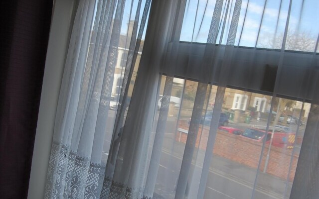 Weatherbury Hotel