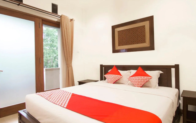 OYO 261 Sasono Putro Guest House