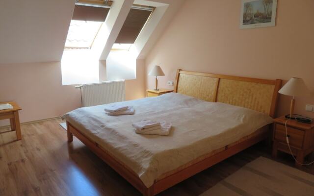 Józsi Bácsi Vendéglője és Szállodája