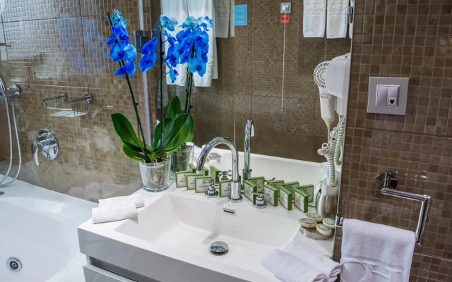 Best Western Plus Olives City Hotel