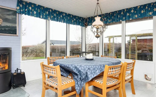 6 Person Holiday Home in Hejls