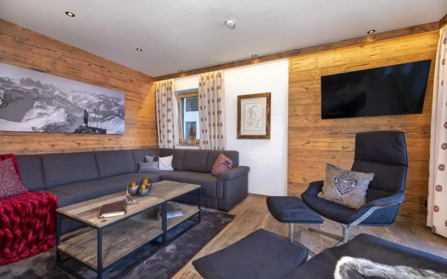 Splendid Chalet in Neukirchen near Wildkogel Ski Arena