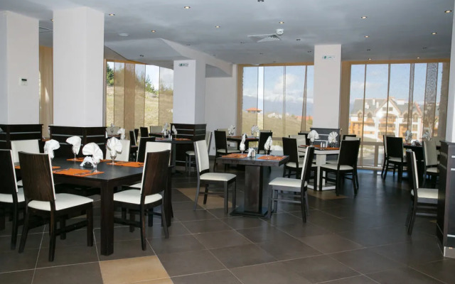 St. John Hill Suites Hotel