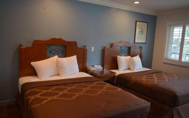 Welcome Inn on Colorado Blvd