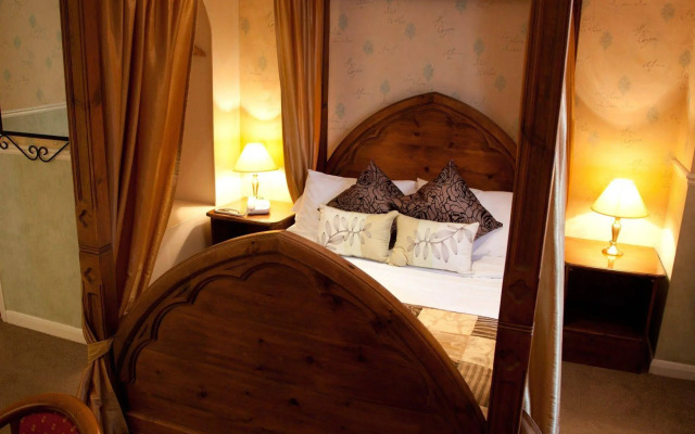 King Charles Hotel