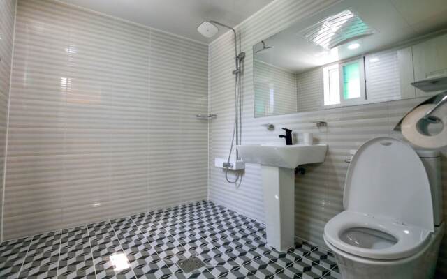 Pocheon stream pension