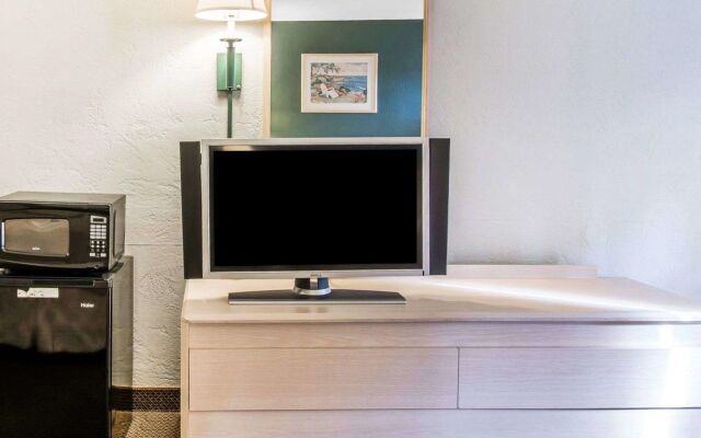 OYO Hotel Mustang Silverspring FL