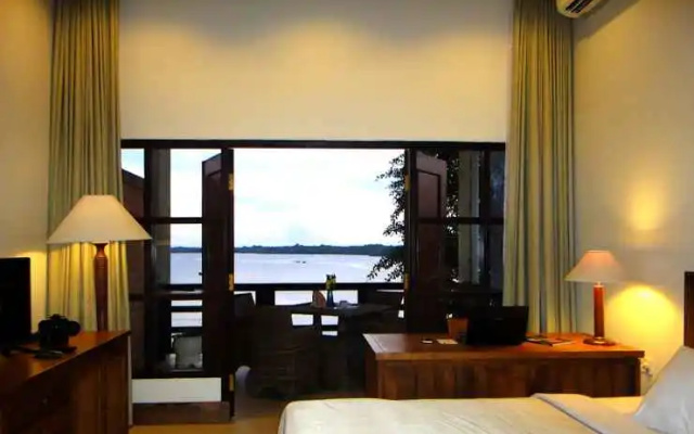 Mesra Sangkulirang Bay