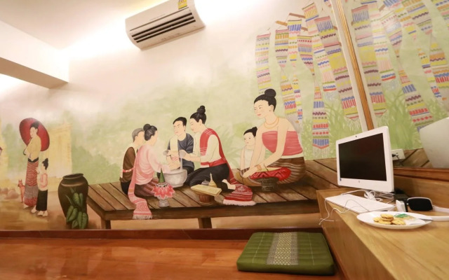 Mariya Lady Hostel At Suvarnabhumi Airport - Female Only