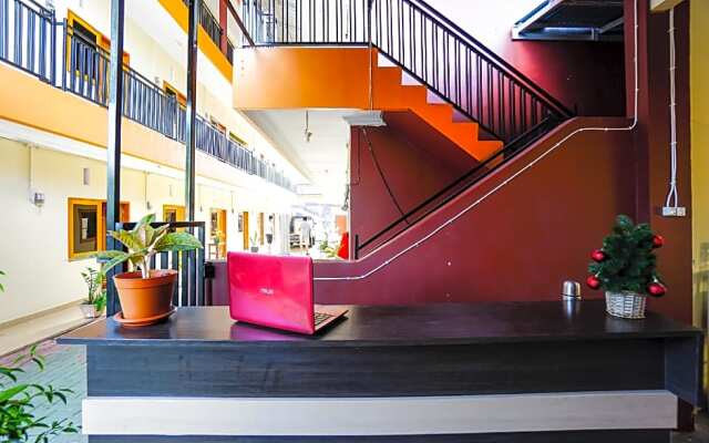 OYO 1720 A2b Residence