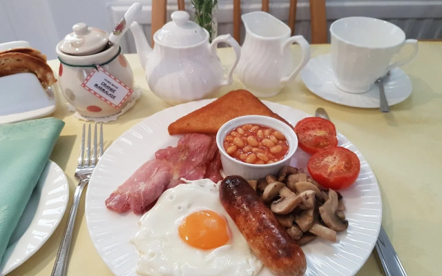 Montrose Guest House